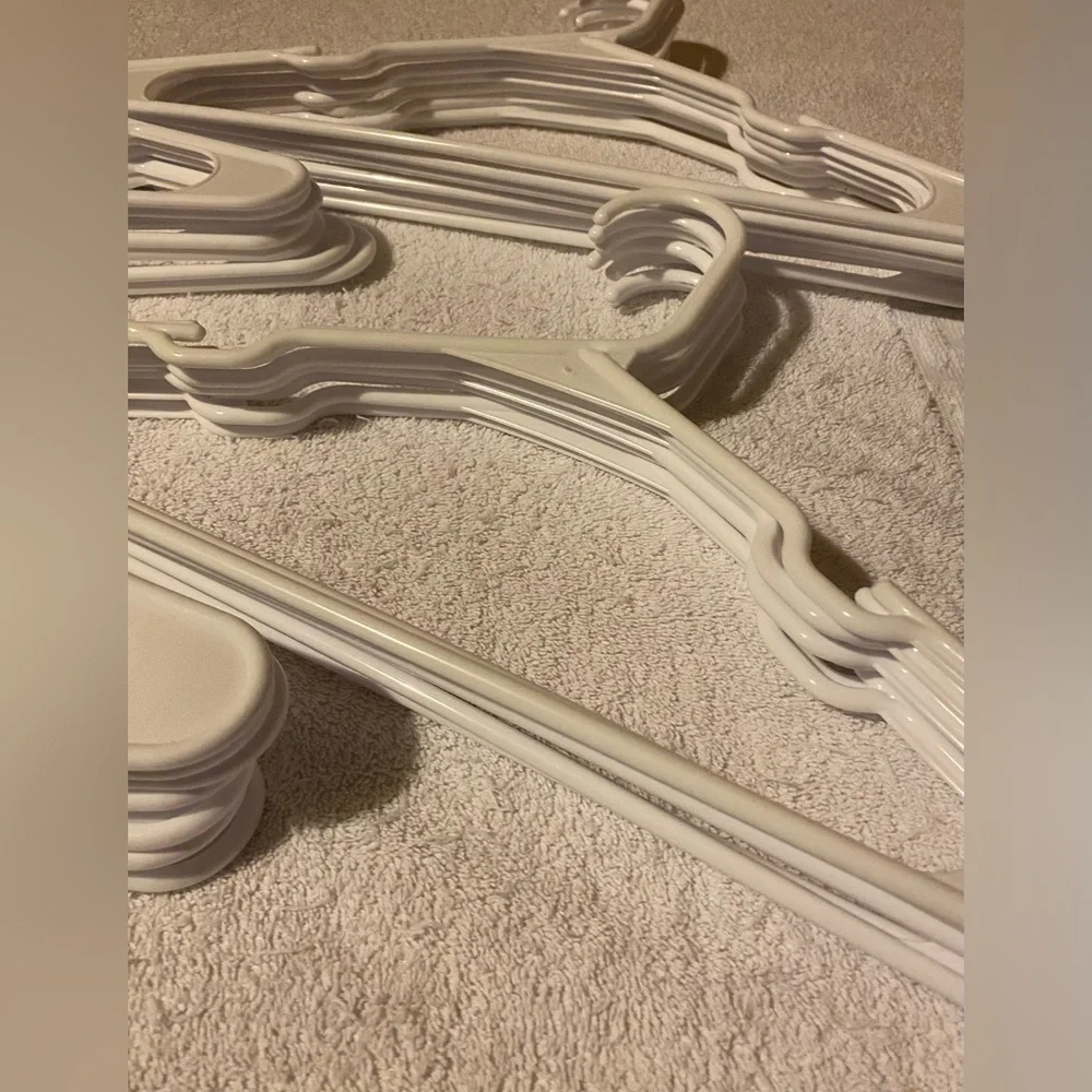 30 White Plastic Clothes Hangers